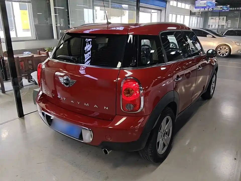 MINI COUNTRYMAN