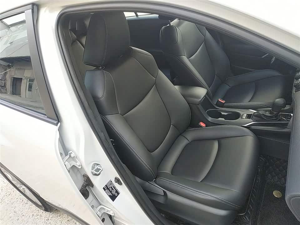 Toyota Corolla Sharp amplifier