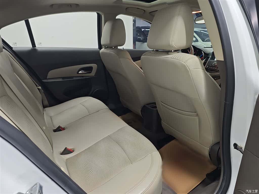 Chevrolet SE, 2016 14