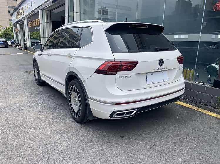 Volkswagen Tiguan L