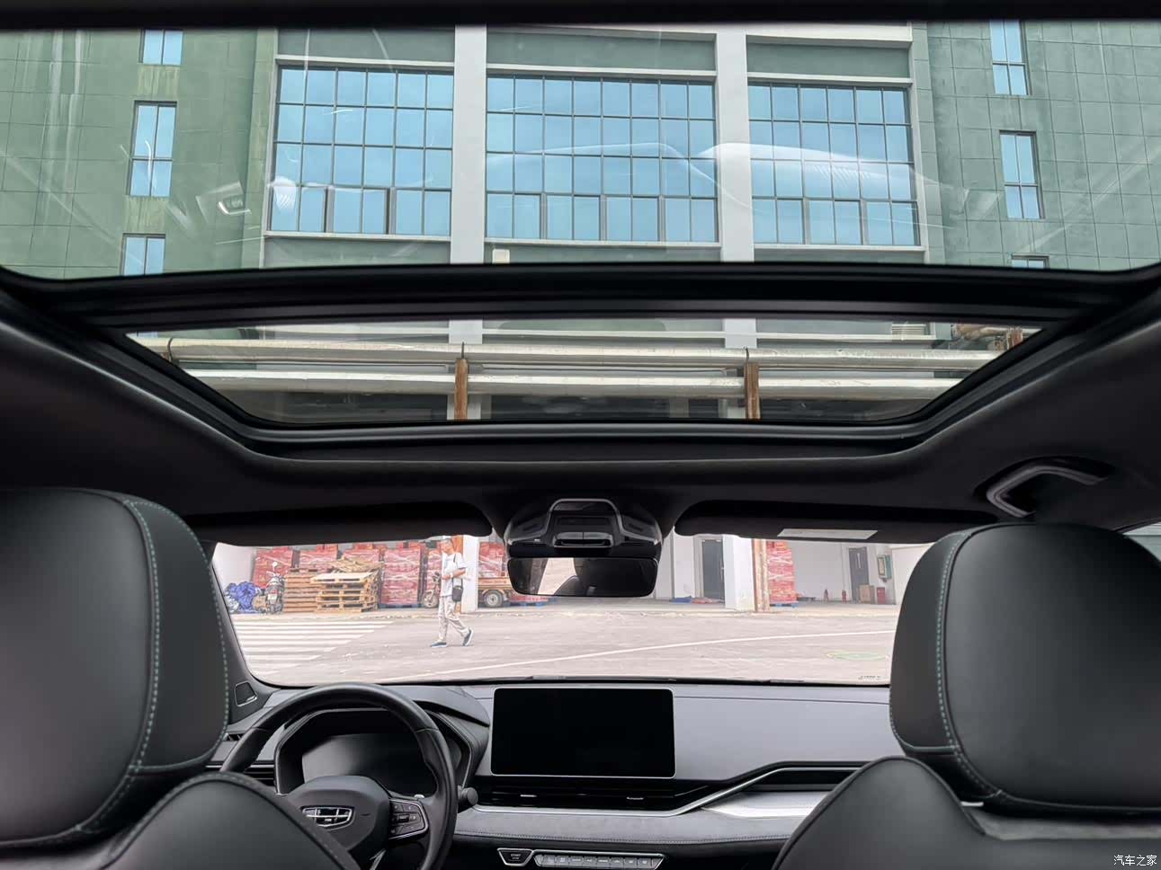 Geely Preface, 2022 17