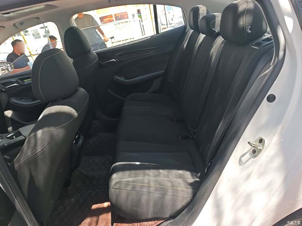 Roewe i5, 2022 17