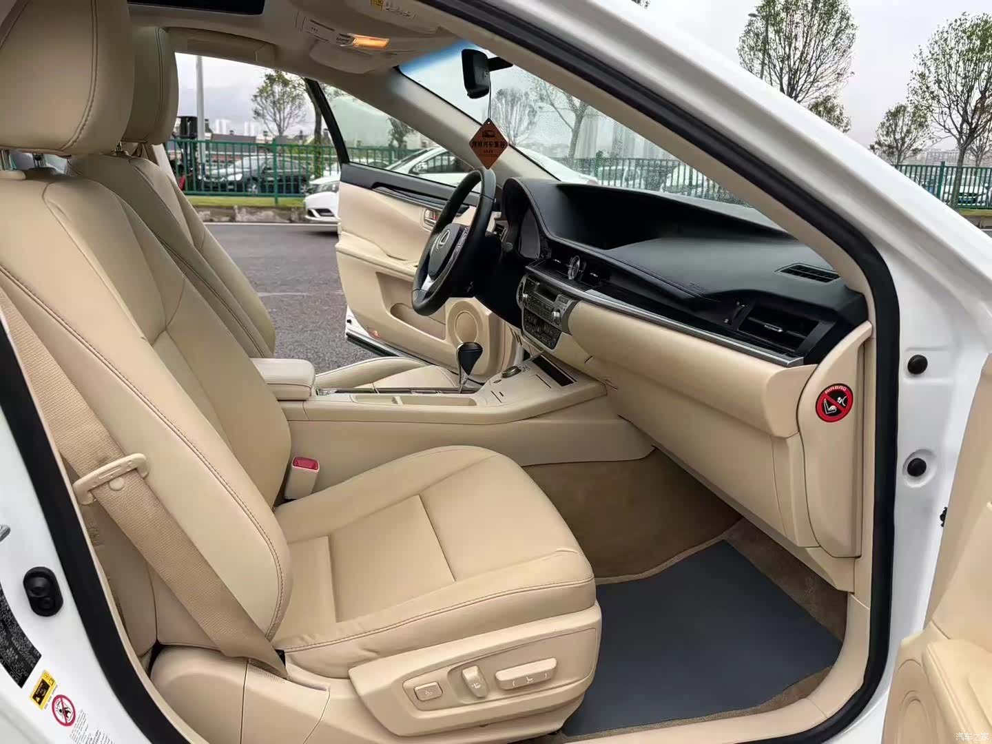 Lexus ES, 2014 7
