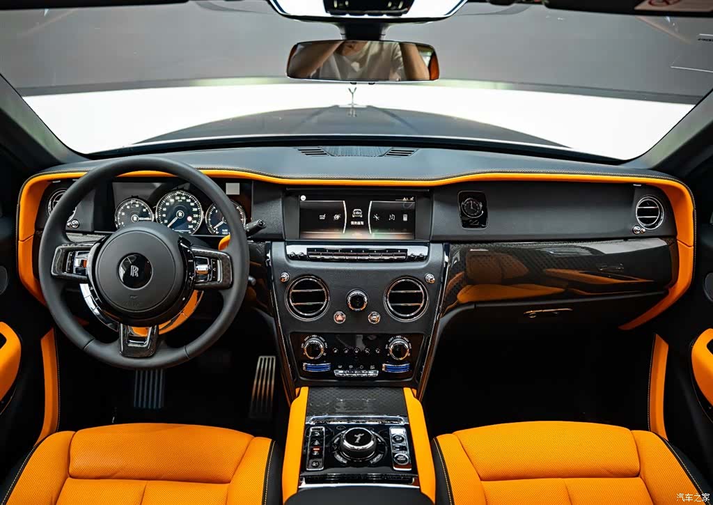 Rolls-Royce Cullinan, 2022 10