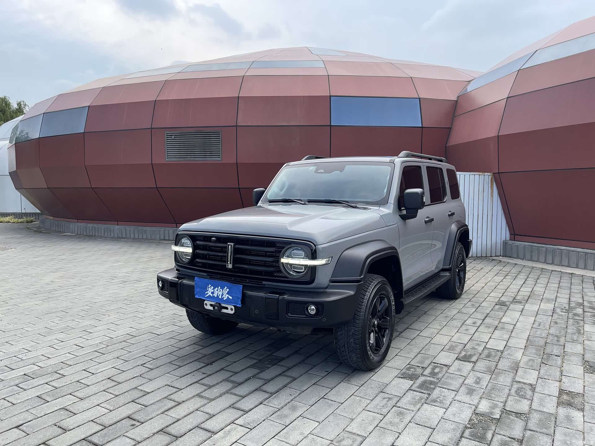 Tank 300, 2021 1
