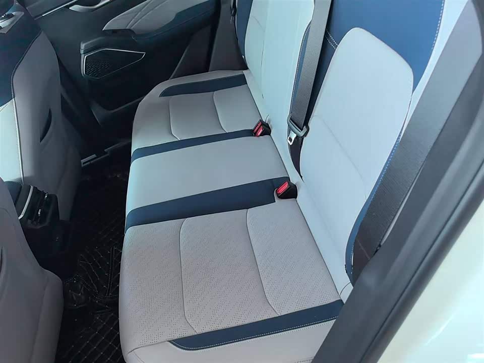 Geely Emgrand Geely Emgrand