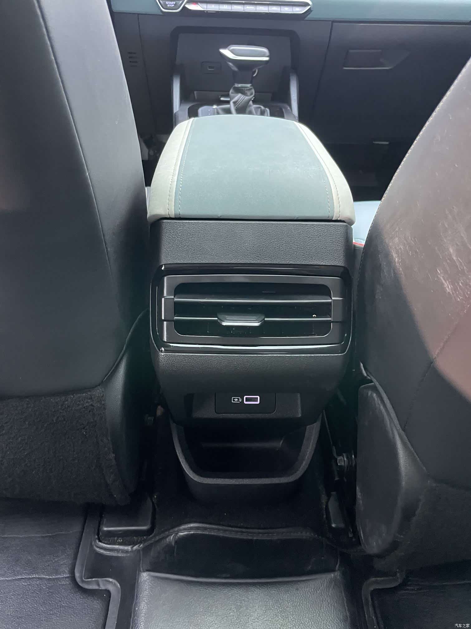 Geely Emgrand, 2024 30