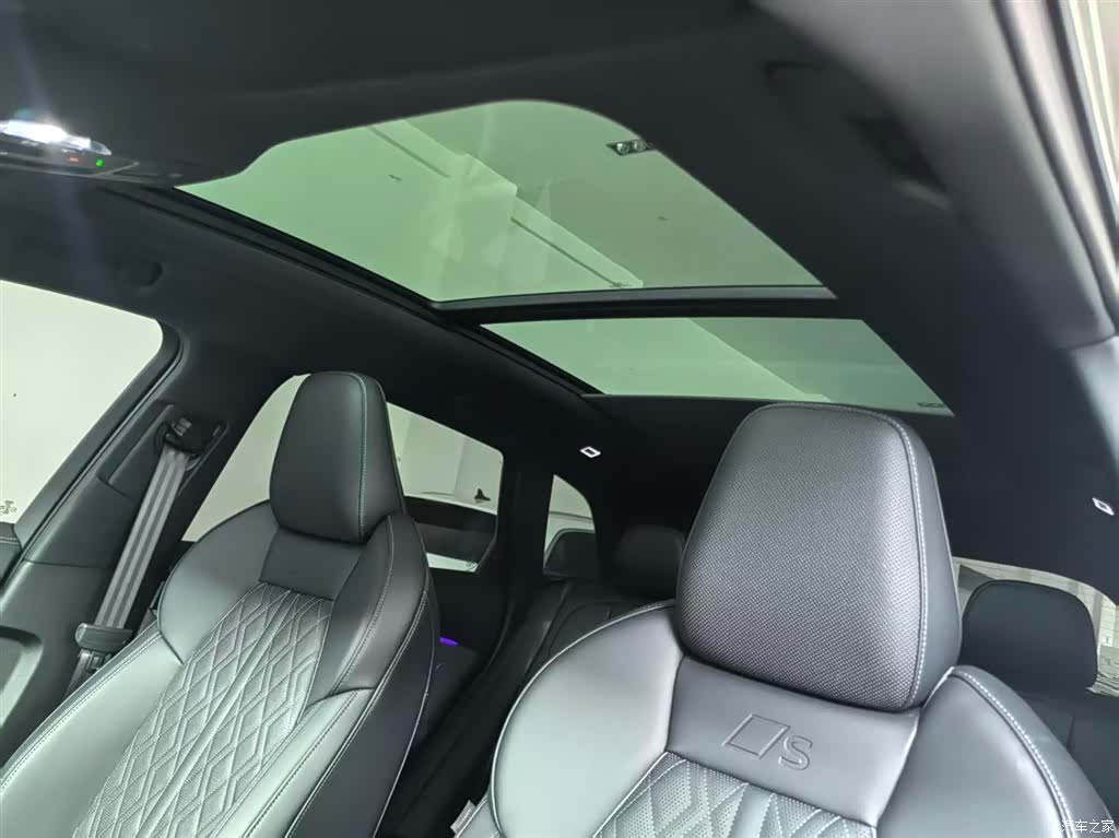 Audi Q5L, 2026 9