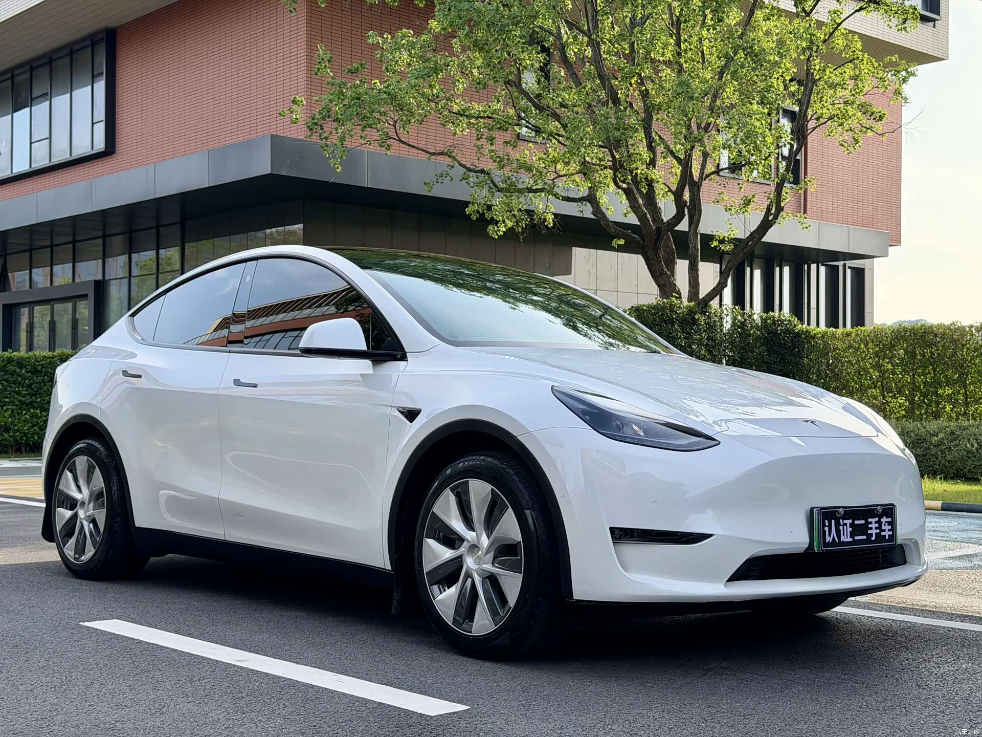 Tesla Model Y, 2022 все фото