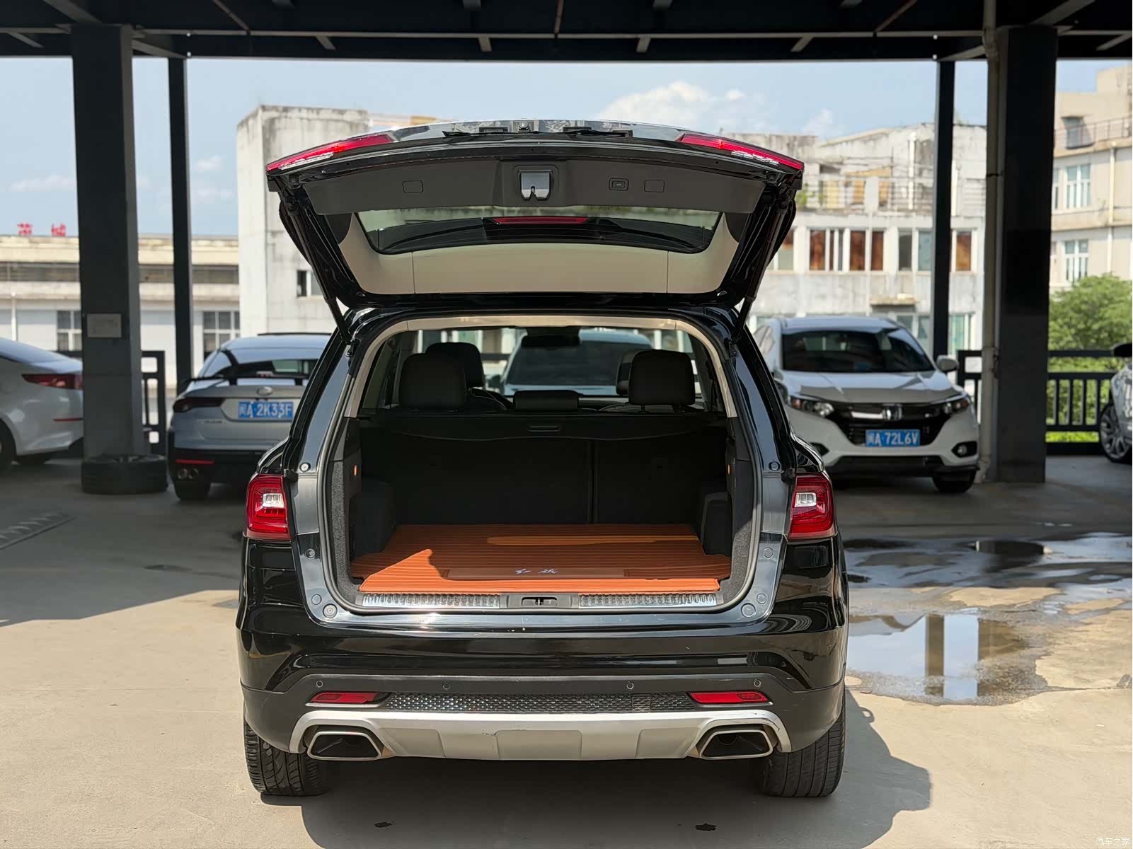 Hongqi HS7, 2021 11