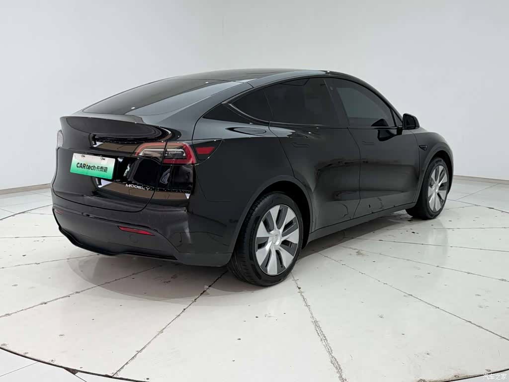 Tesla Model Y, 2023 8