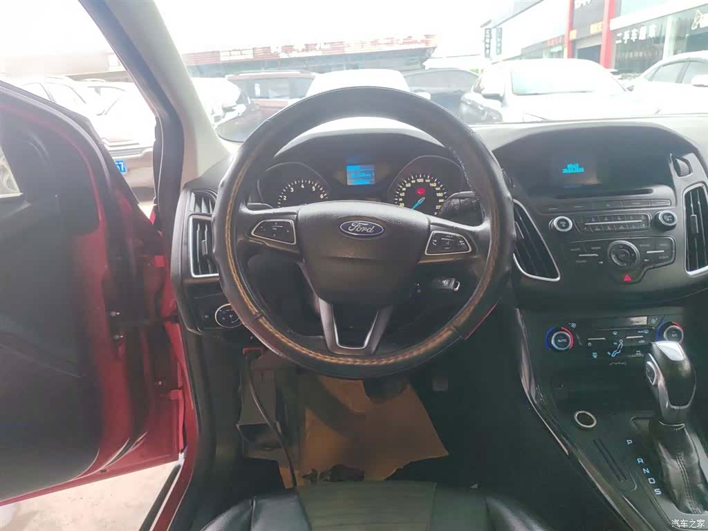 Ford Focus, 2016 11