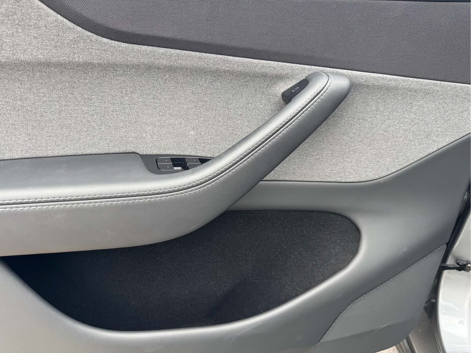 Tesla Model Y, 2025 13