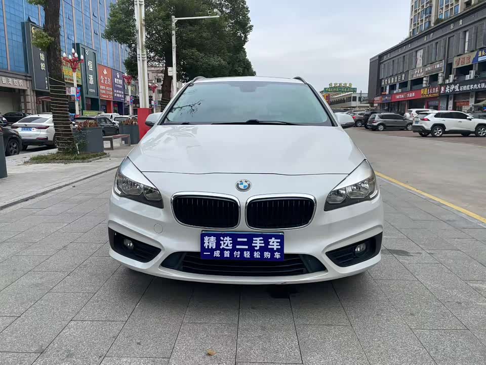 BMW 2 series station wagon