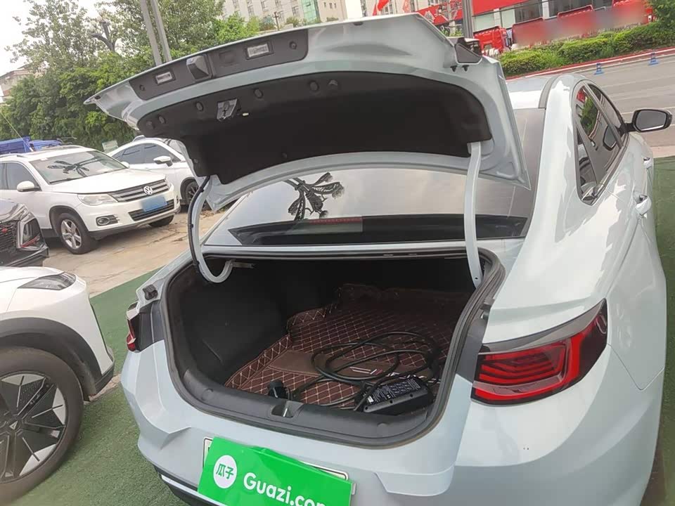 Geely Emgrand L HiP Geely Emgrand L HiP
