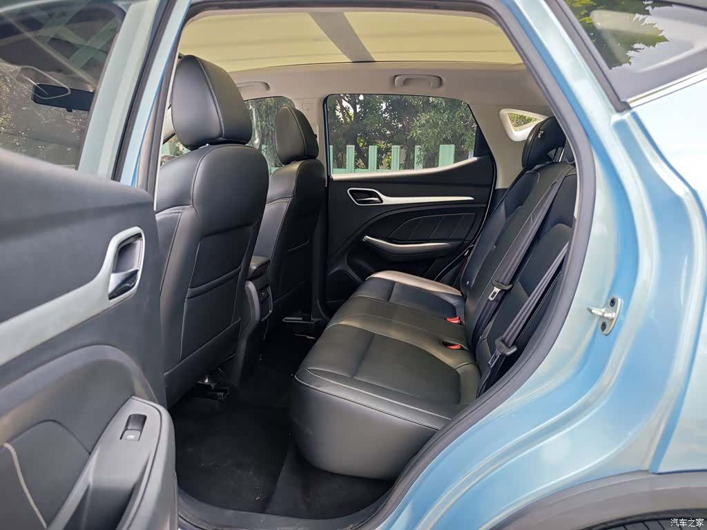 MG ZS, 2019 15