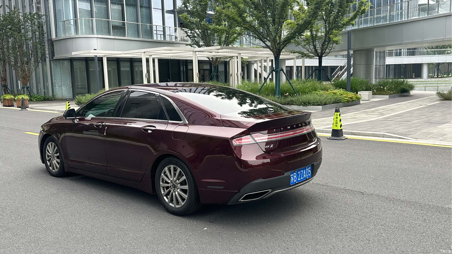 Lincoln MKZ, 2017 4