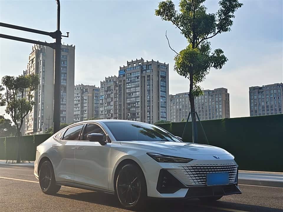 Changan UNI-V