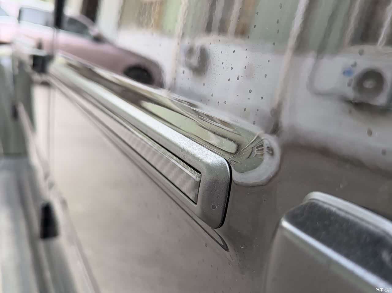 Mercedes-Benz G-Class, 2026 12
