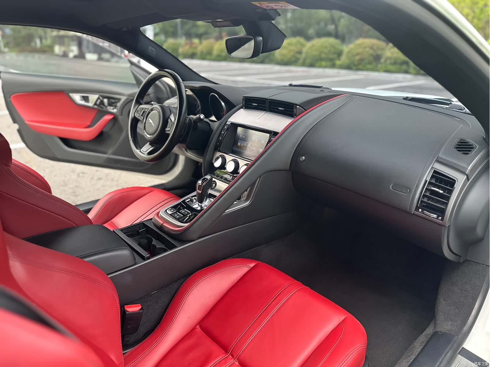 Jaguar F-TYPE, 2017 9