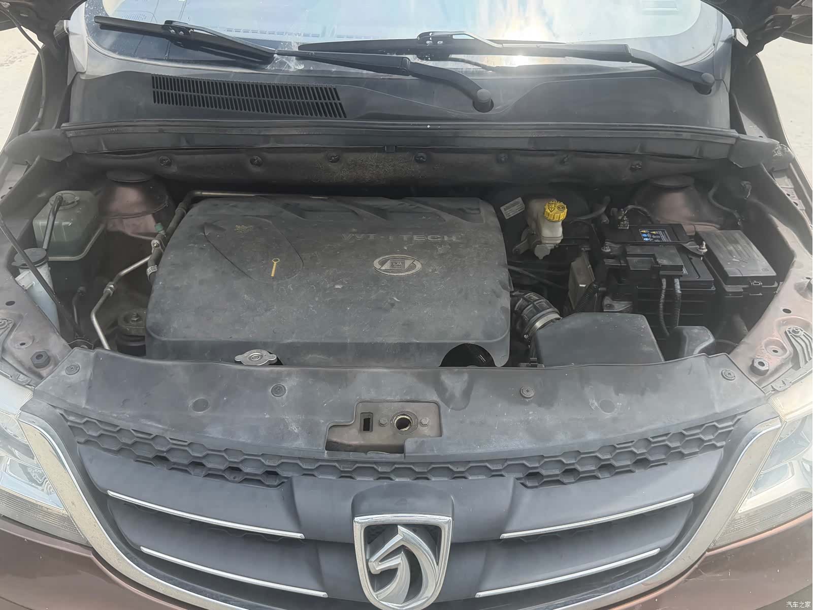 Wuling 730, 2015 10