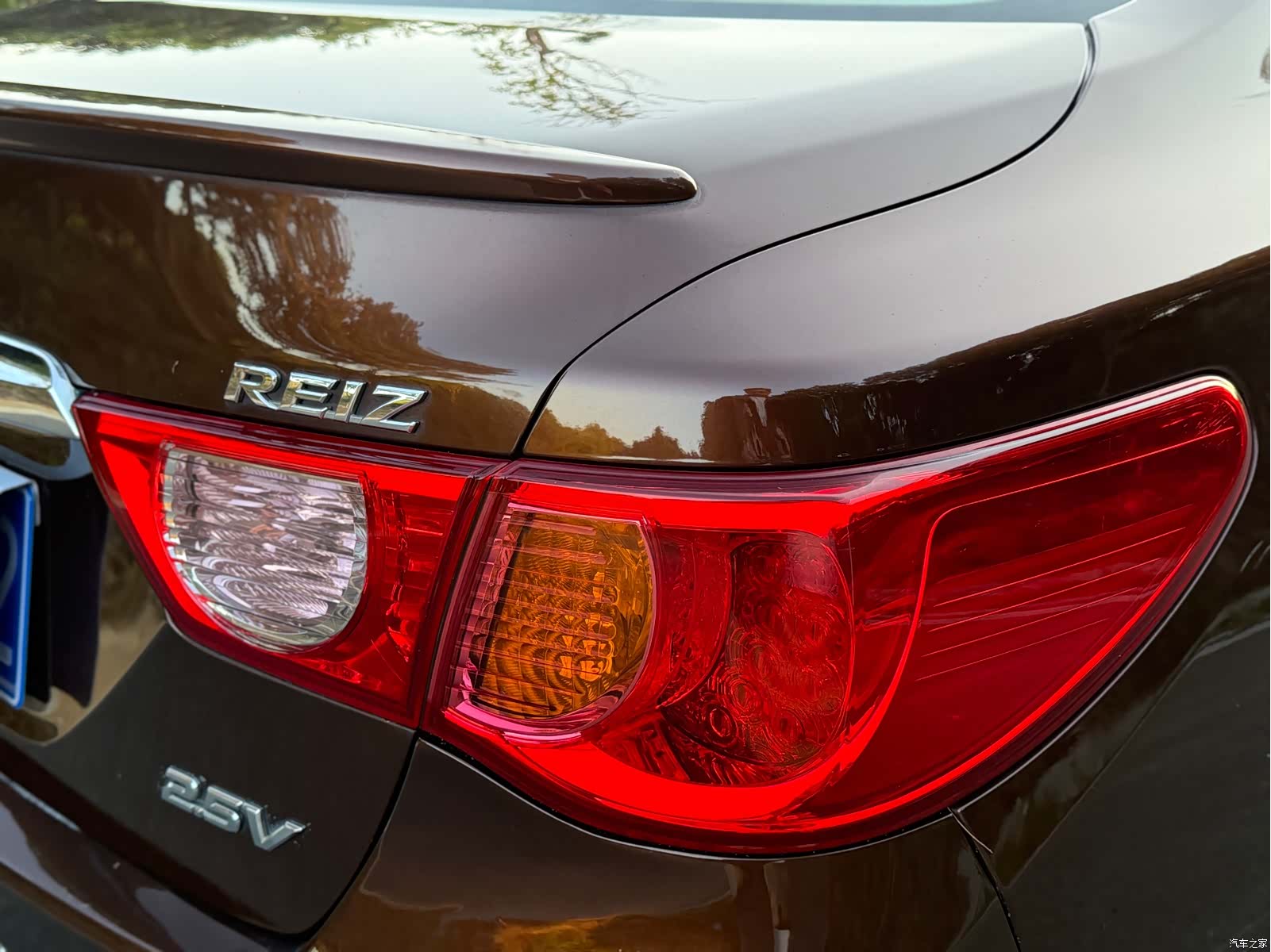 Toyota 2.5V, 2012 7