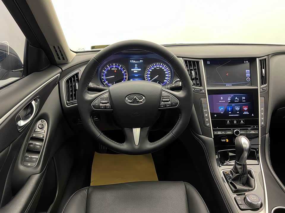 Infiniti Q50L