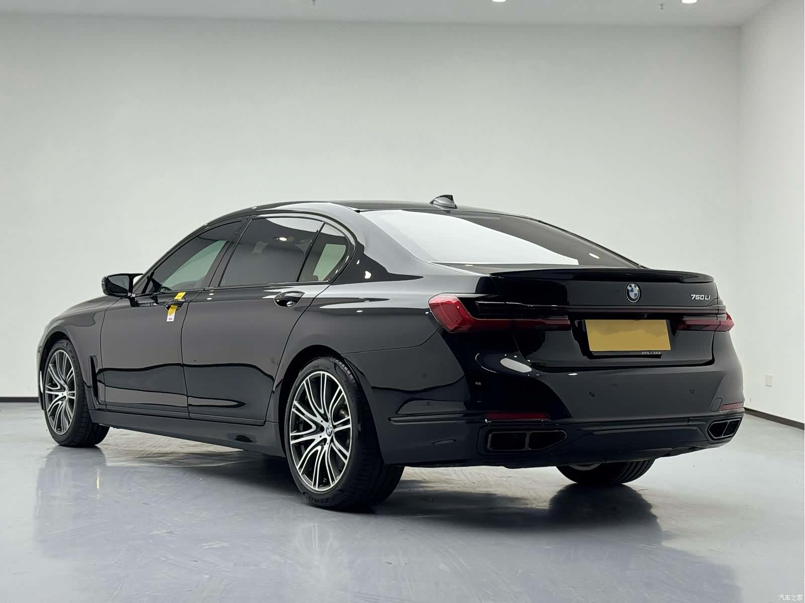 BMW 7 Series, 2021 все фото