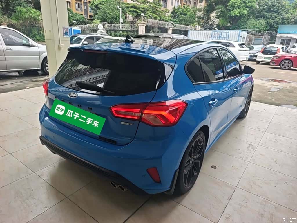 Ford Focus, 2022 7