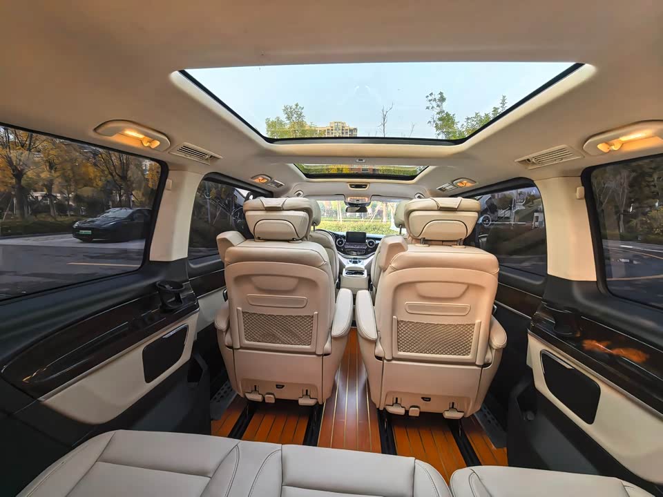 Mercedes-Benz V-class