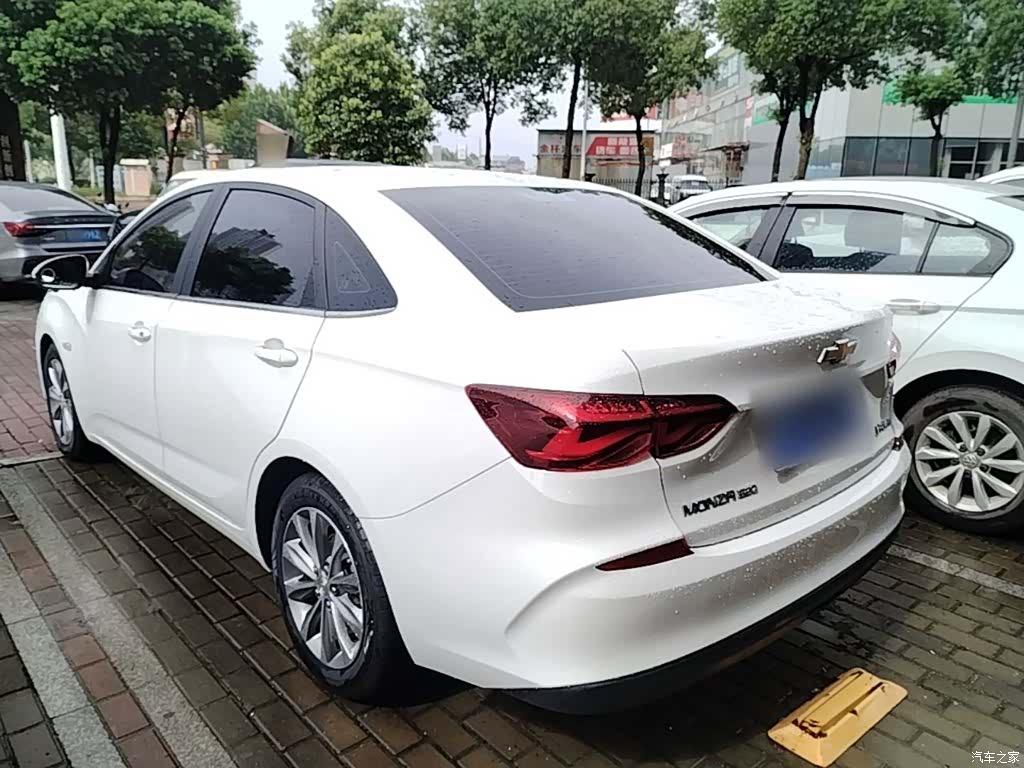 Chevrolet 320, 2022 все фото
