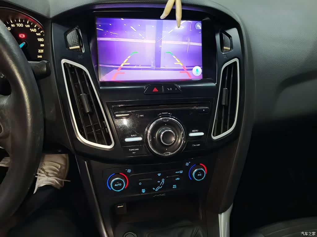 Ford Focus, 2016 9