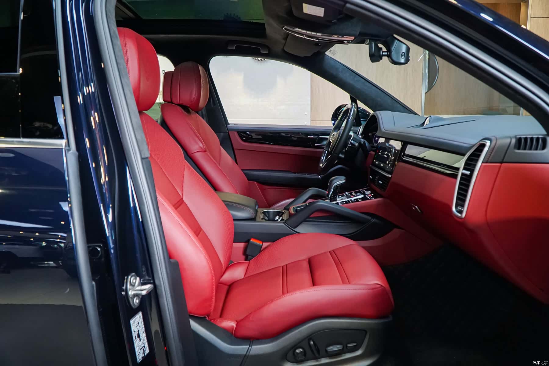 Porsche Cayenne, 2023 11