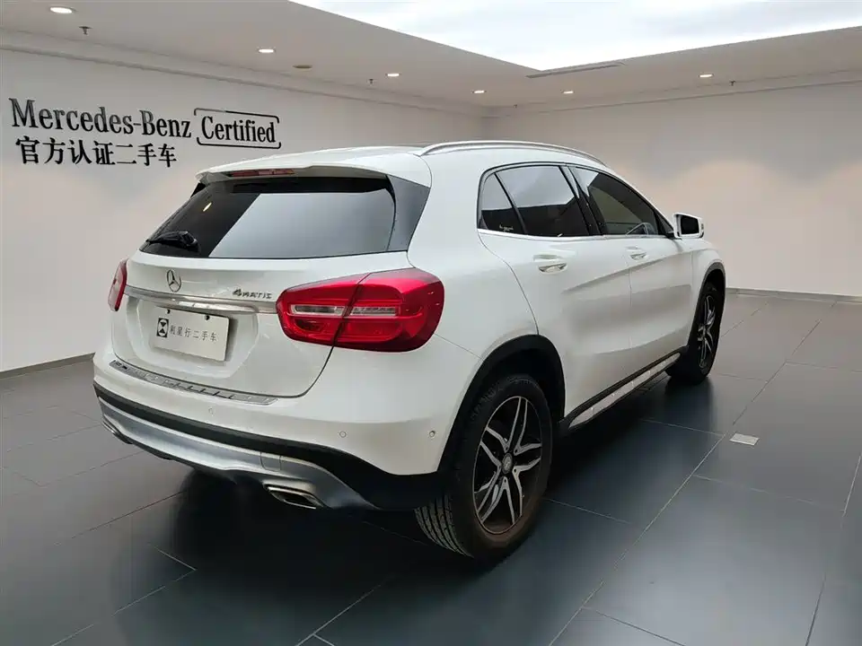 Mercedes-Benz GLA
