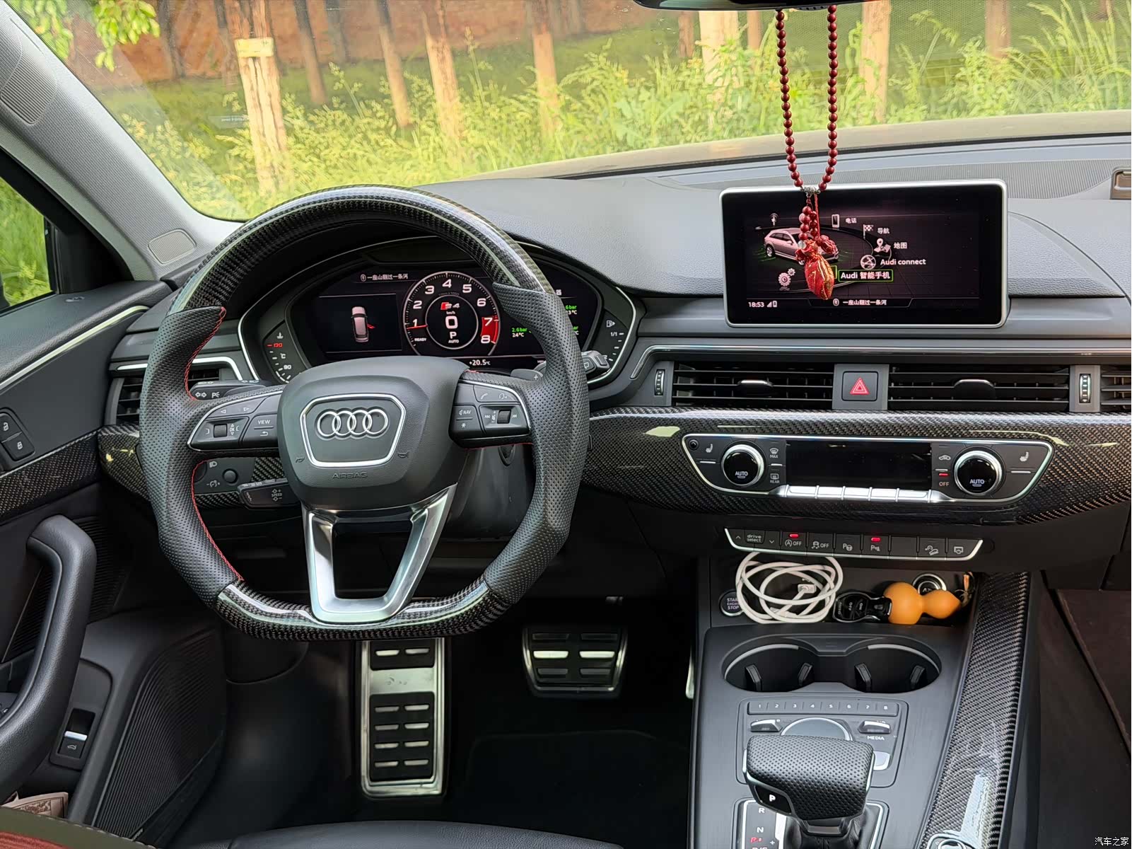 Audi A4, 2018 все фото