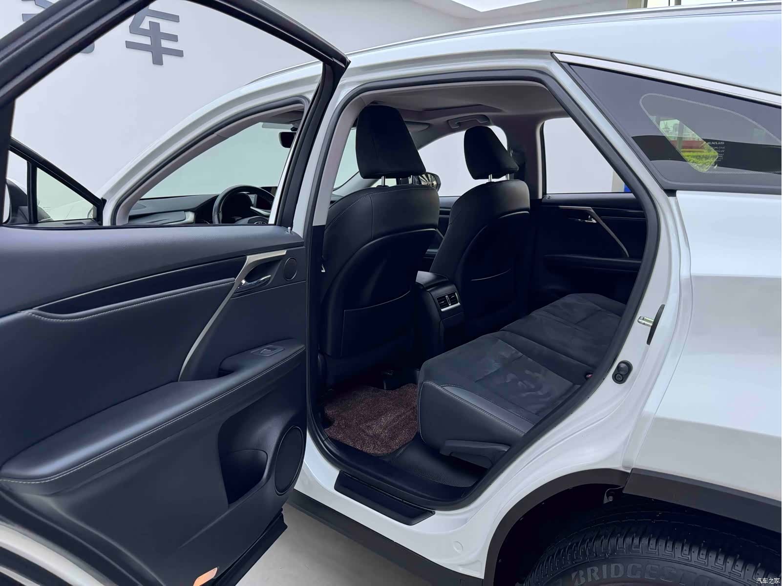 Lexus RX, 2023 8
