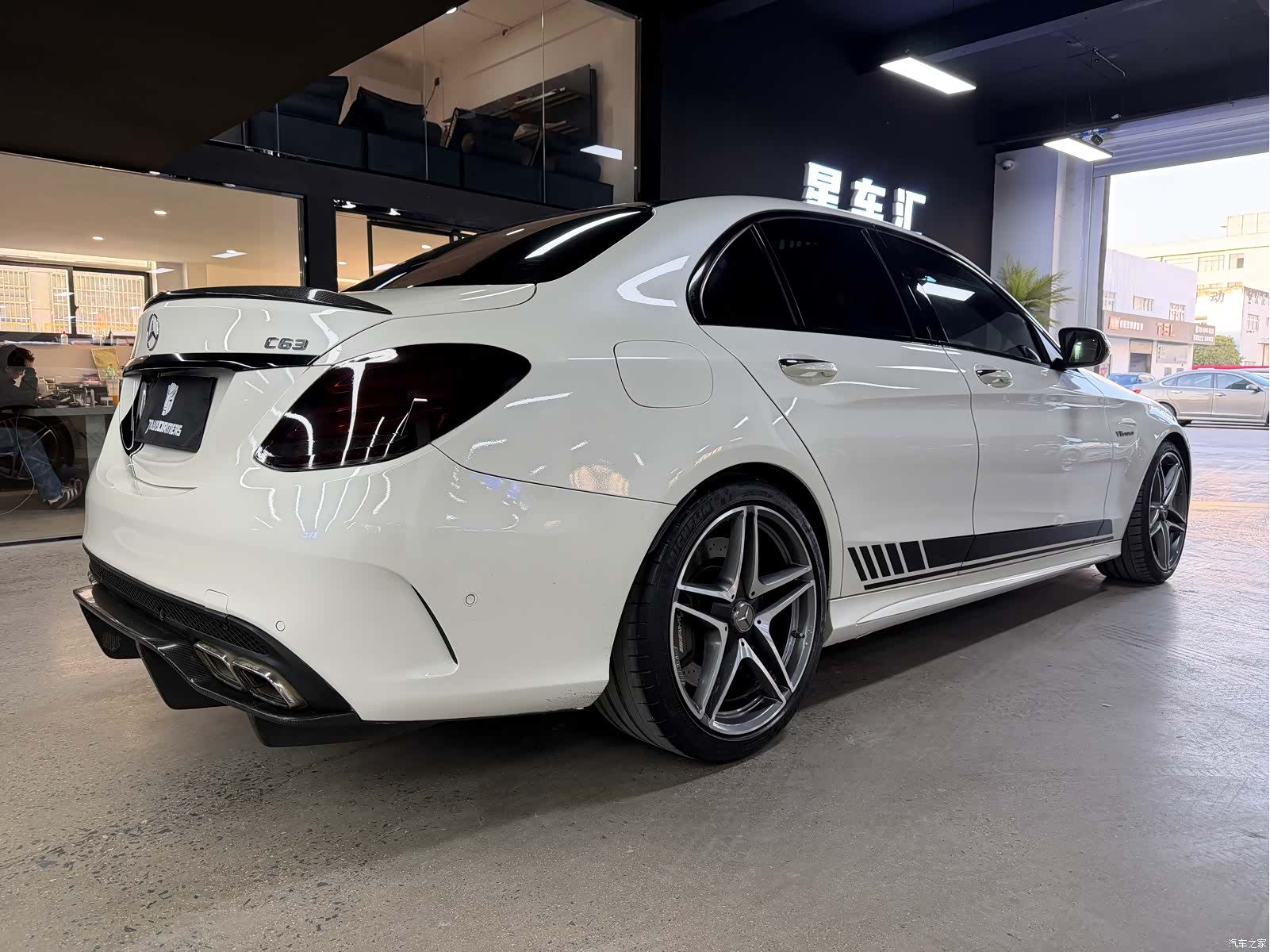 Mercedes-Benz C-Class, 2016 13