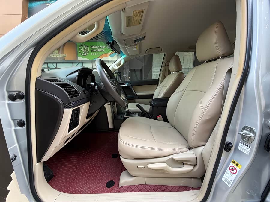 Toyota Prado 2010, фото 6