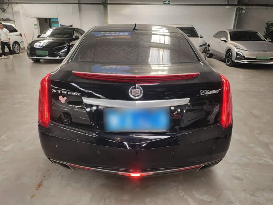 Cadillac XTS