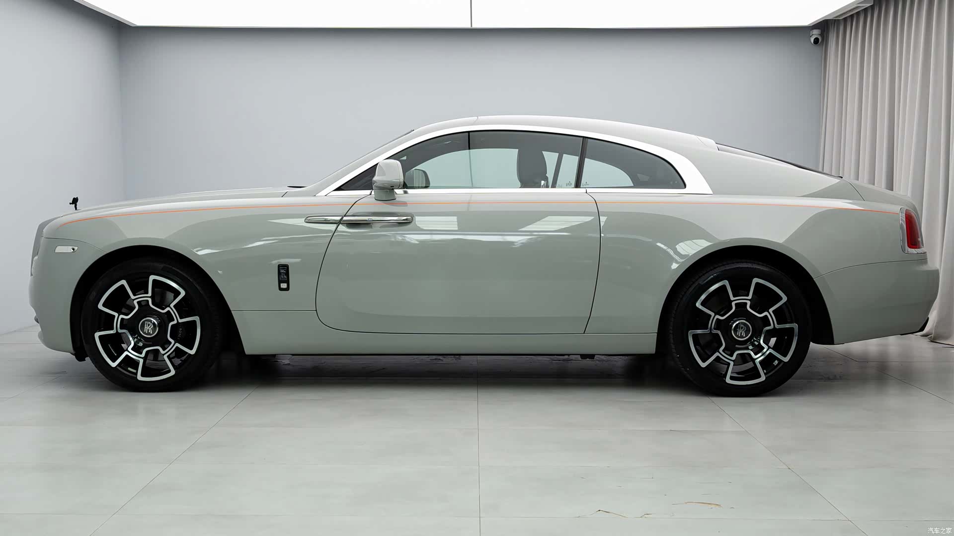 Rolls-Royce Wraith, 2016 3