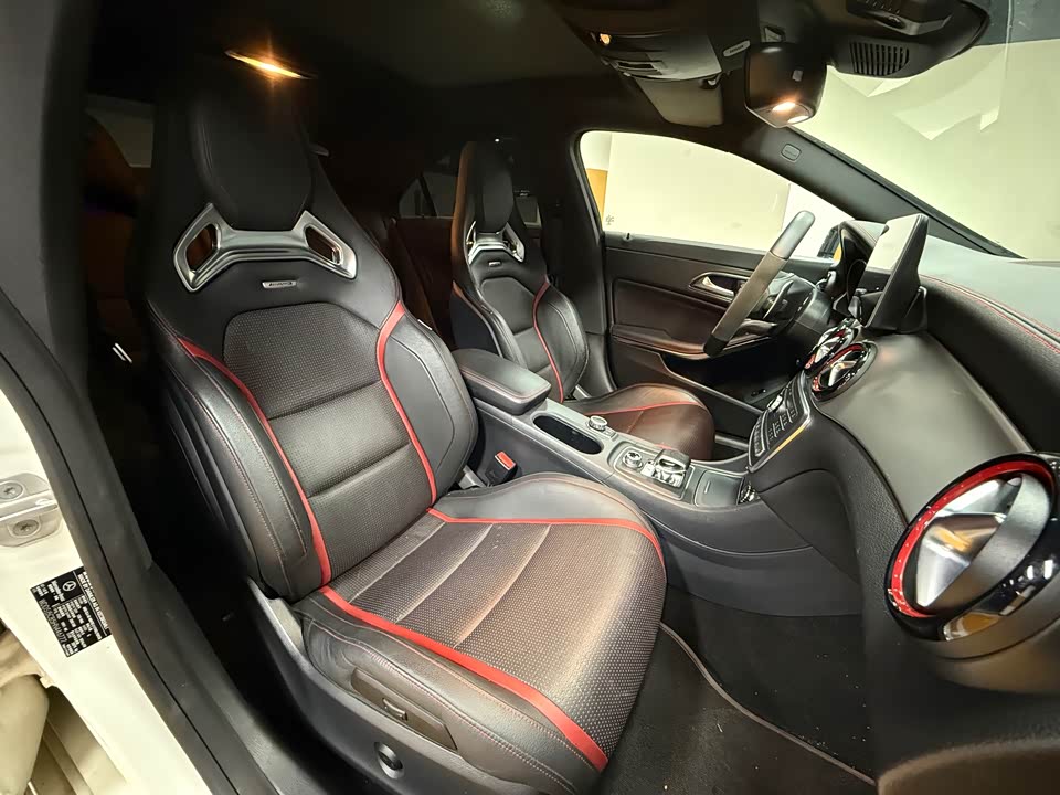 Mercedes-Benz CLA AMG