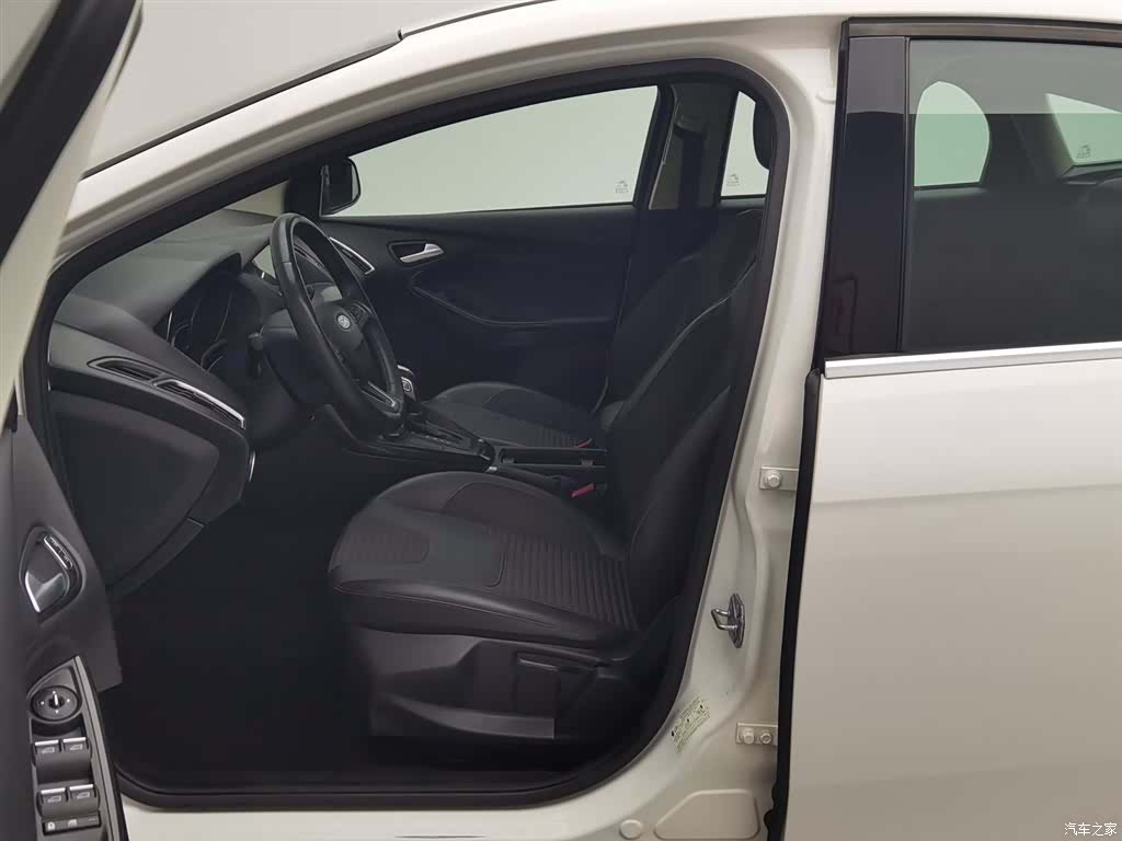 Ford Focus, 2018 10