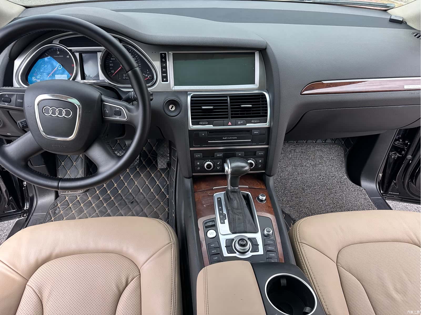 Audi Q7, 2012 12