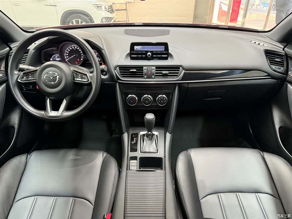Mazda CX-4, 2023 14