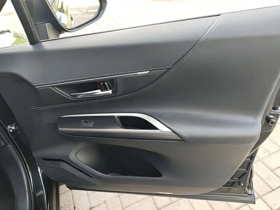 Toyota Ling Fang HARRIER