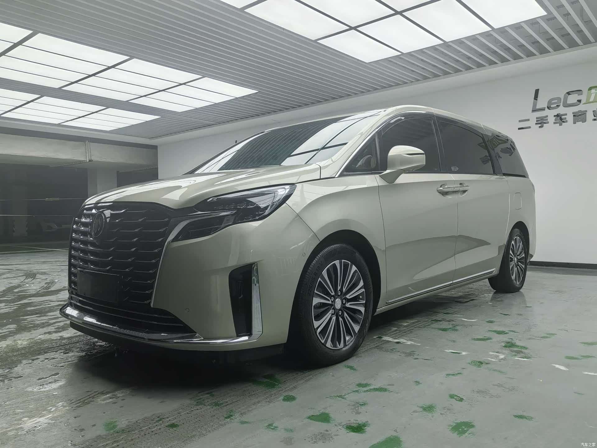 Buick GL8, 2022 1