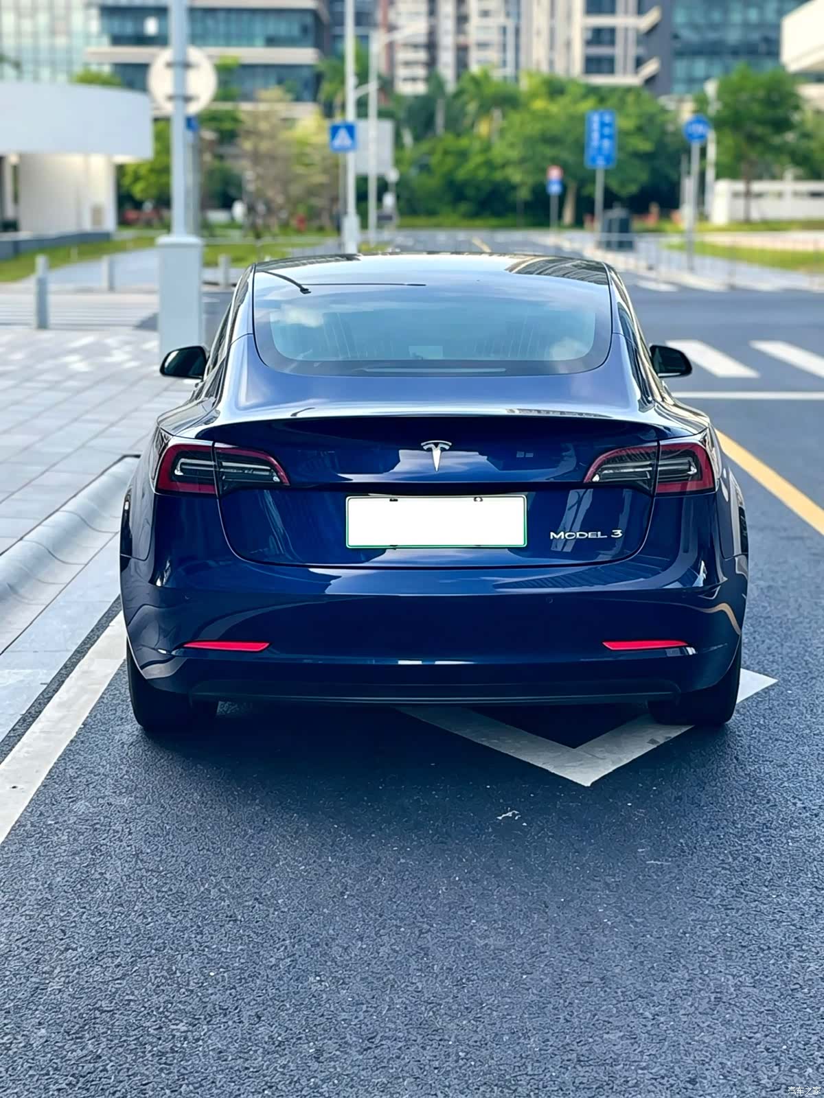 Tesla Model 3, 2021 7