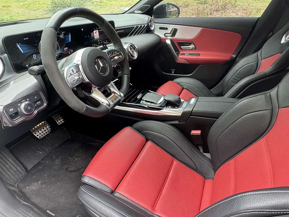 Mercedes-Benz CLA AMG