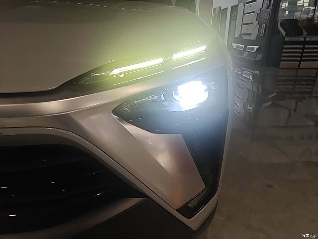 NIO ES8, 2020 24