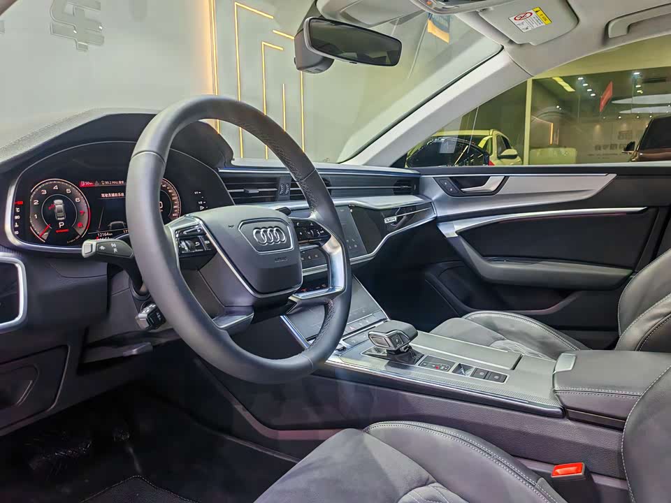 Audi A7L